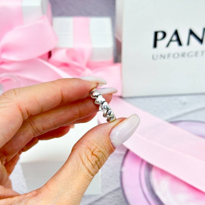 Срібна каблучка Pandora Ряд сердець - Зображення 2